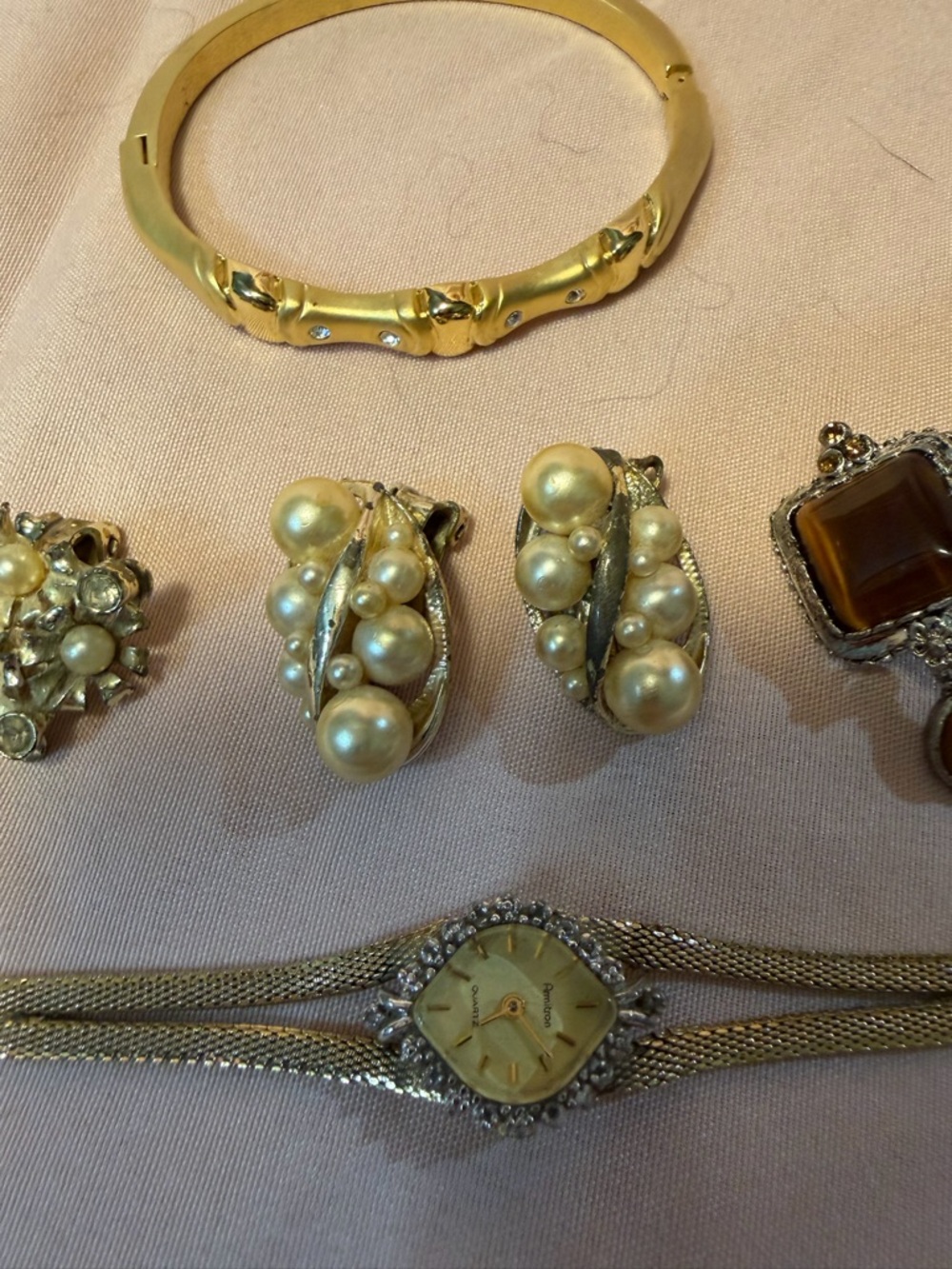 Gold-tone Pearl & Stone Accent Jewelry Set - Picture 5 of 11